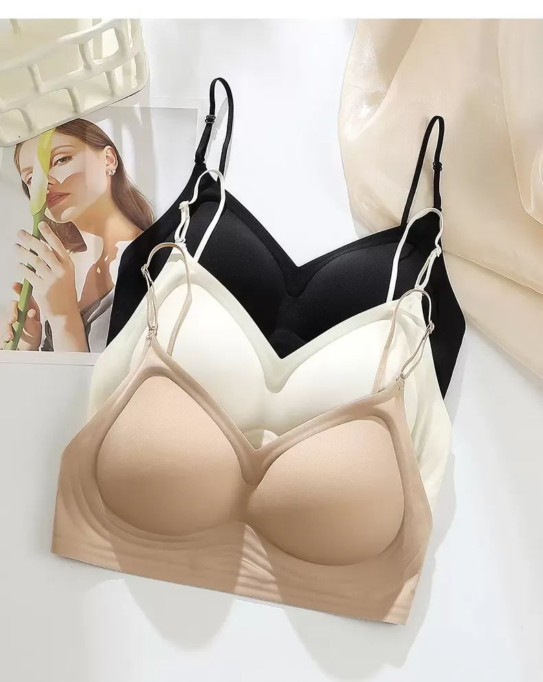 Seamless Backless Push-Up Bra - quality craftsmanship detail 5
