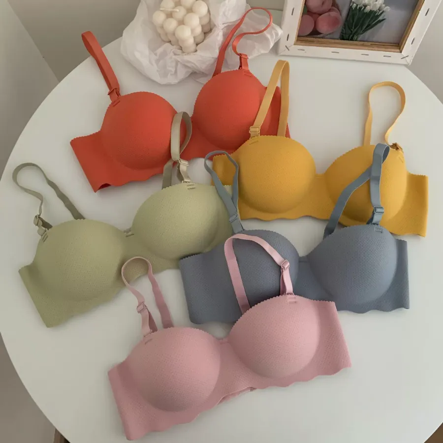 Wireless Push-Up Bra - quality craftsmanship detail 1