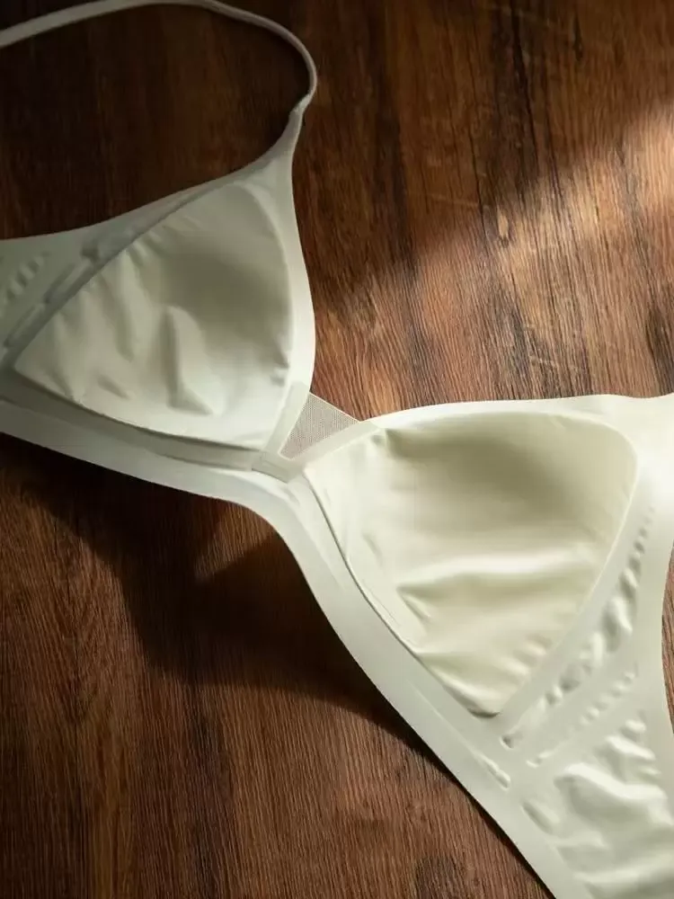 Wireless Triangle Bra - quality craftsmanship detail 6