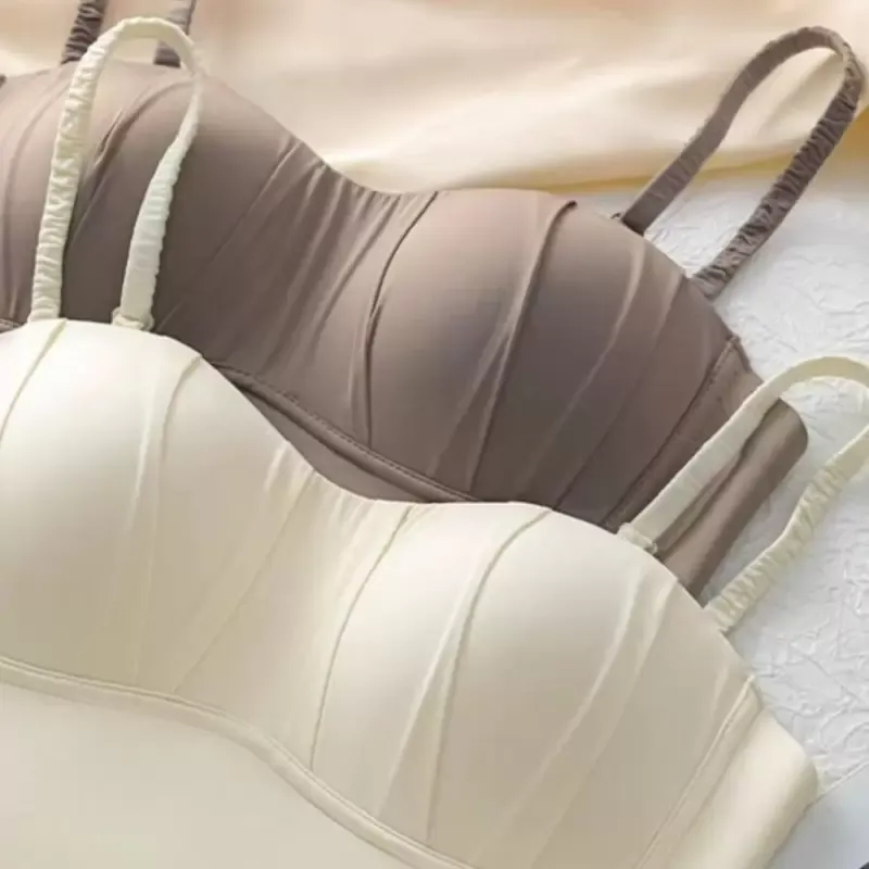 Strapless Wireless Push-Up Bra 2