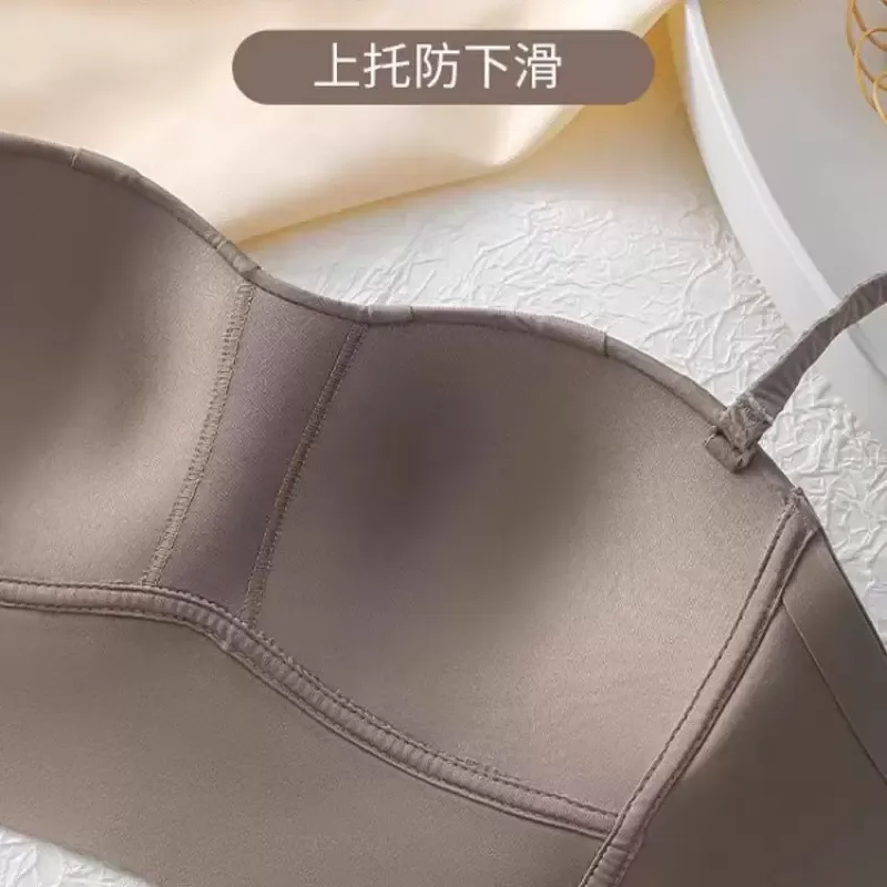 Strapless Wireless Push-Up Bra 4