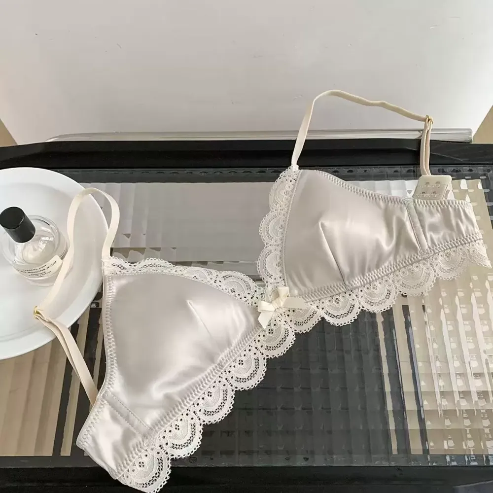 Korean Lace Triangle Bra 4