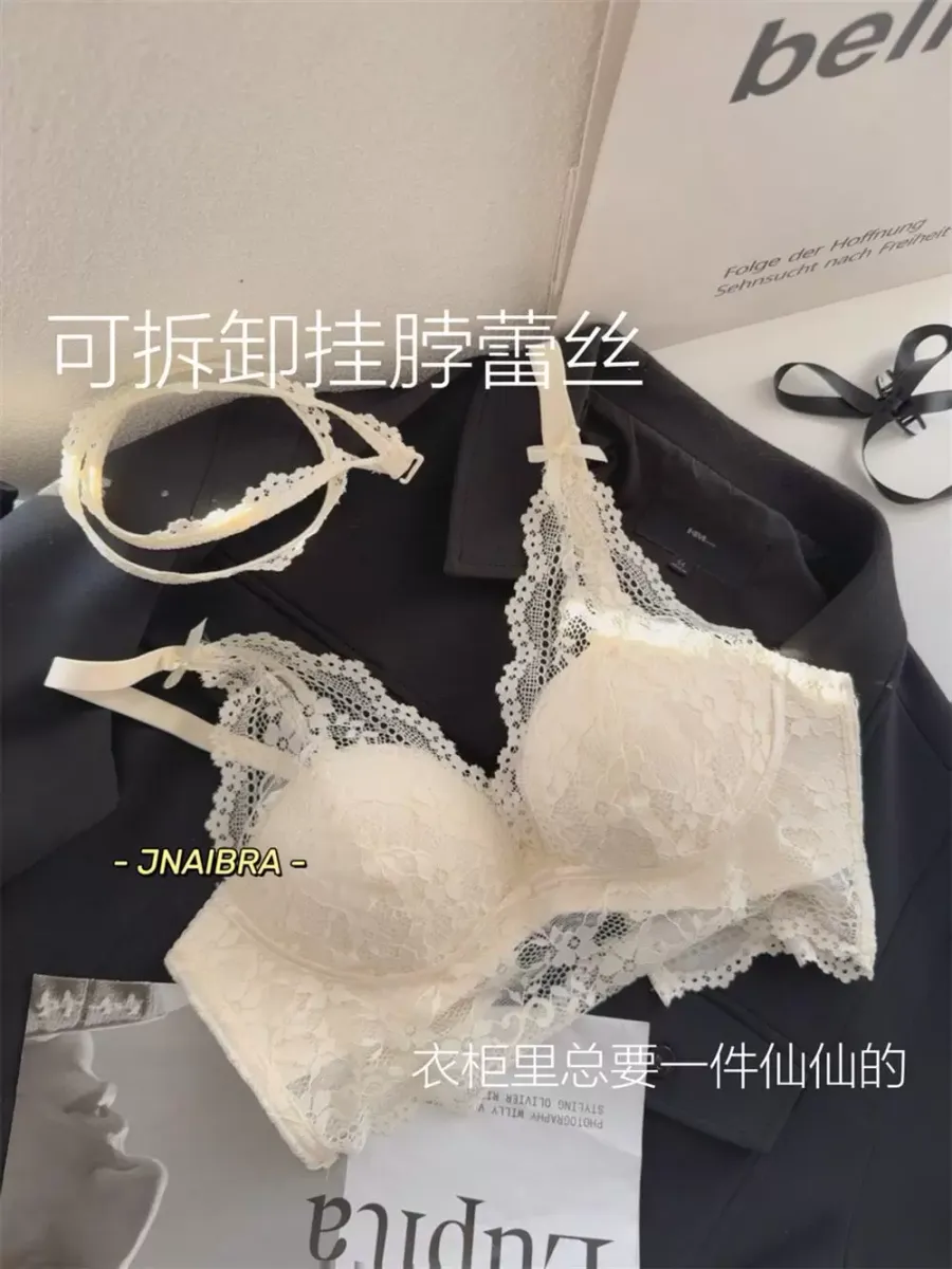 RFrench Triangle Bra - quality craftsmanship detail 4
