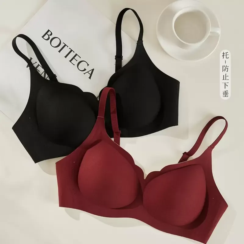Lightweight Wireless Bra – Soft Support Seamless Everyday Comfort