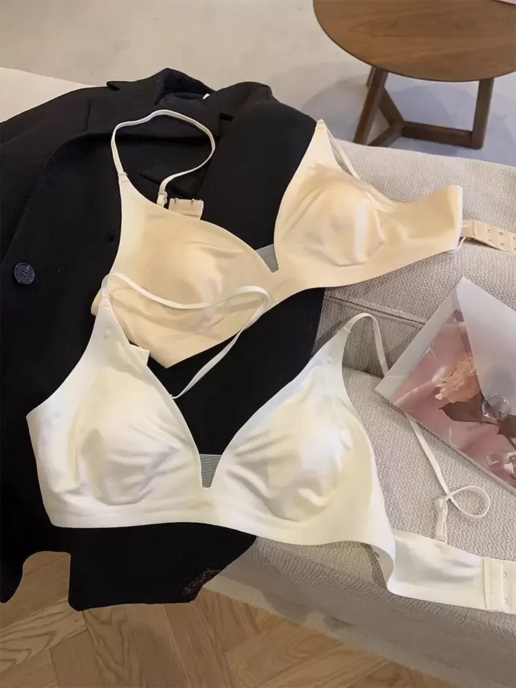 Deep V Seamless Wireless Bra - quality craftsmanship detail 1