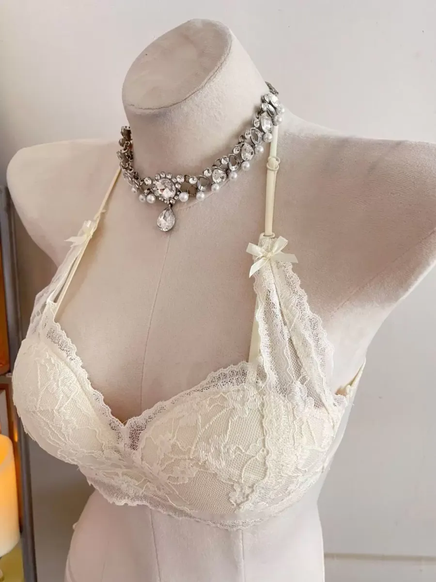 Sexy Lace Push Up Bra - quality craftsmanship detail 5