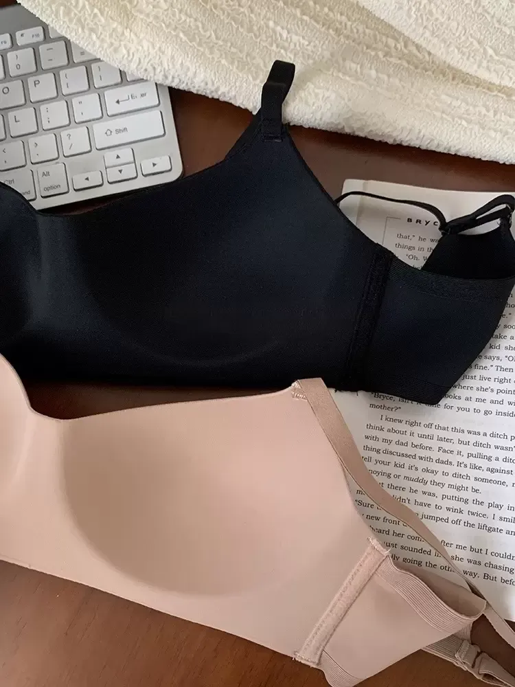 Seamless One Piece Wireless Bra - quality craftsmanship detail 1