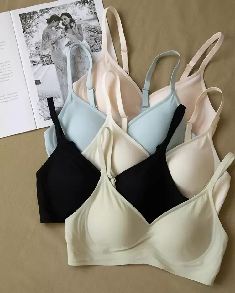 Seamless Wireless Bra - quality craftsmanship detail 1