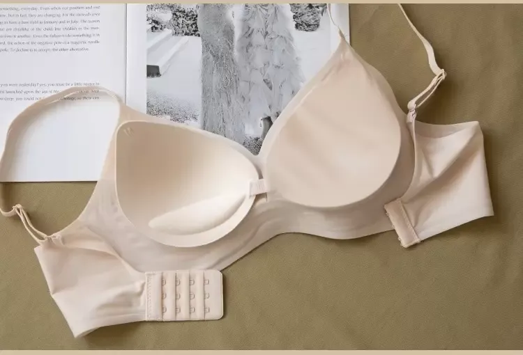 Seamless Wireless Bra - quality craftsmanship detail 8