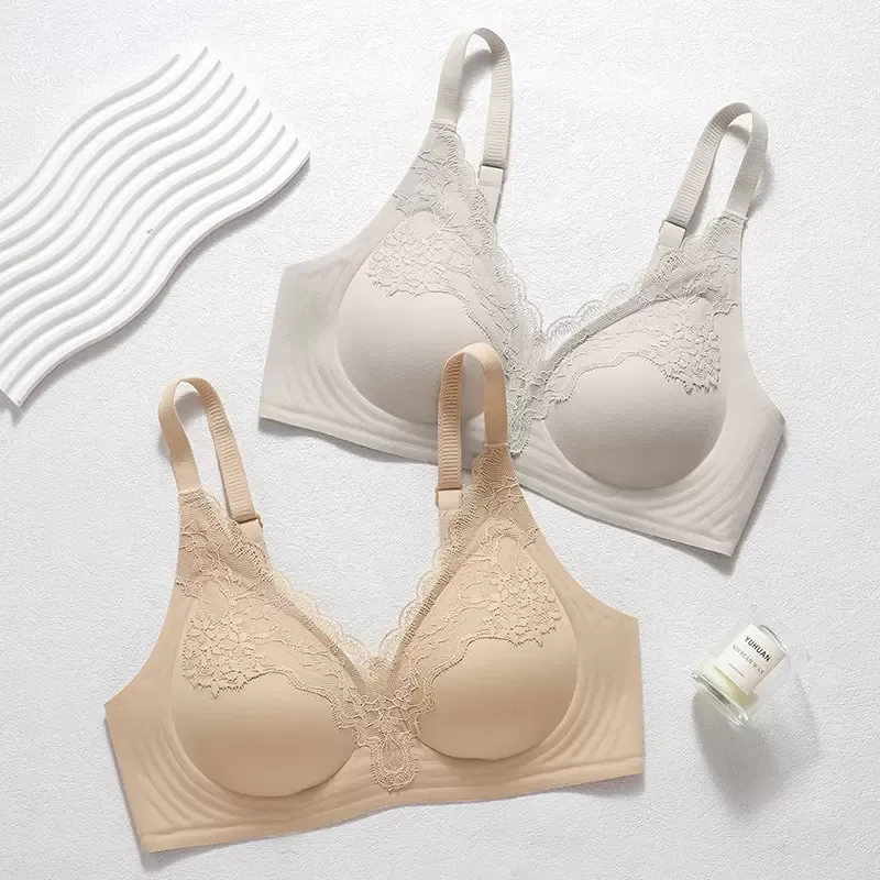 Women’s Red Lace Wireless Bra 2