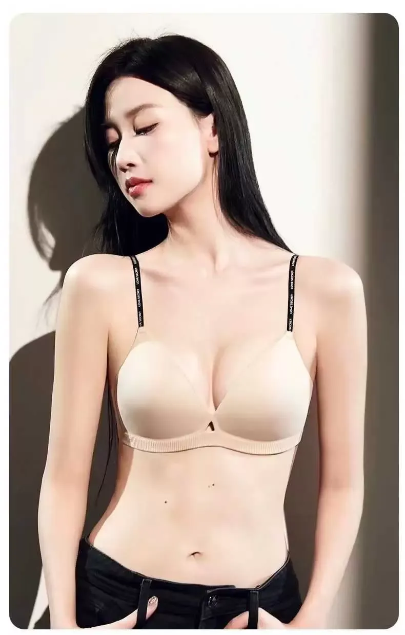 Ultra-Light Triangle Bra 2