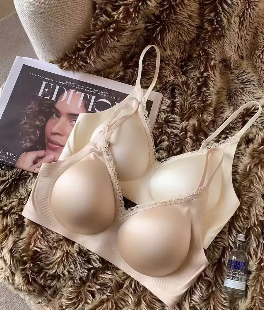 Luxury Satin Seamless Wireless Bra 2