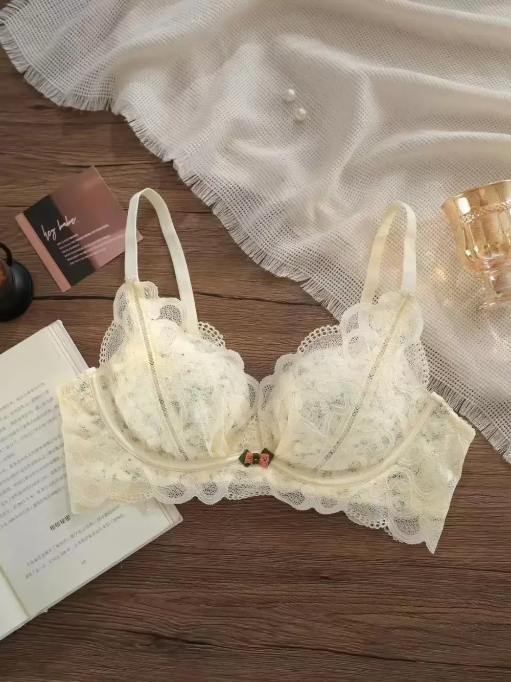 French Lace Wireless Bra for Women 4