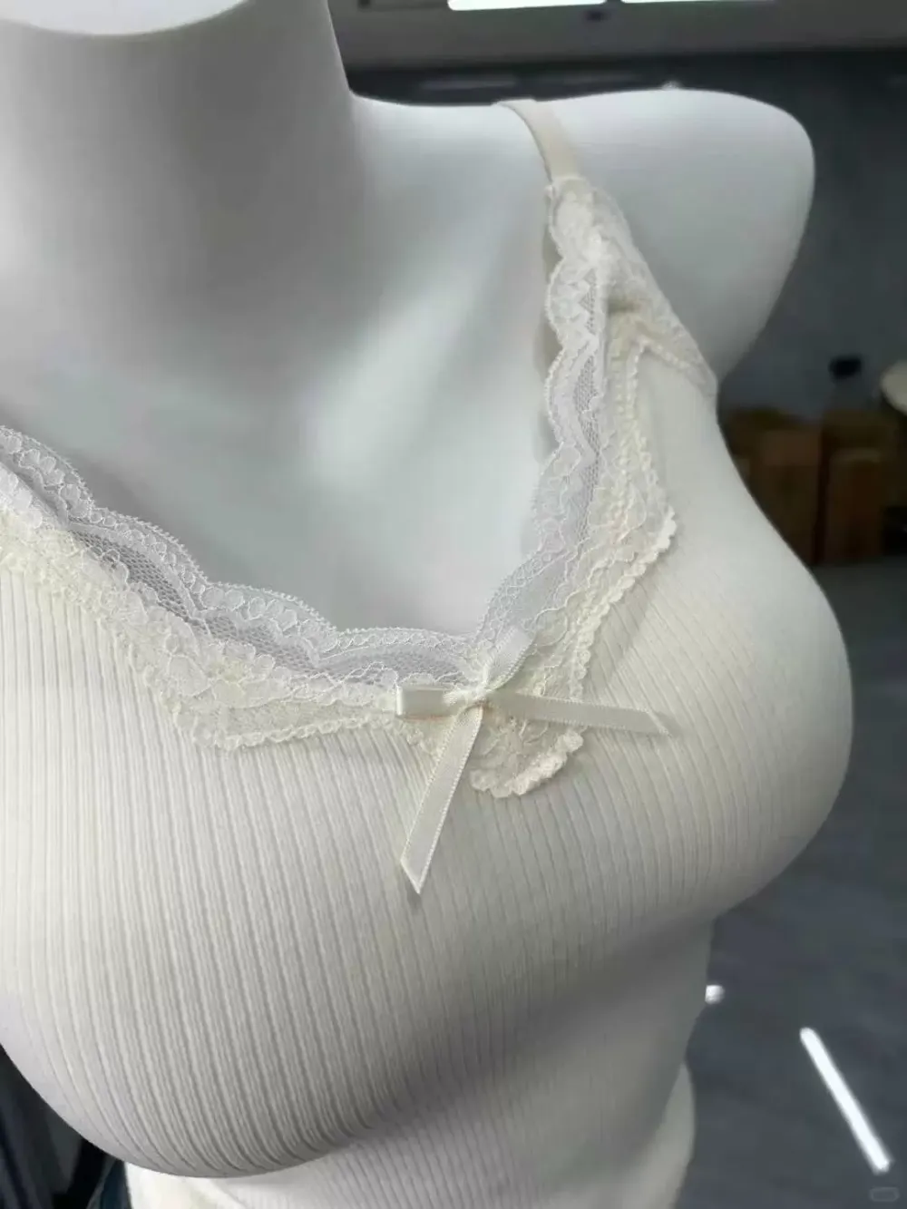 Push Up Wireless Bra with Slim Waist Design 9
